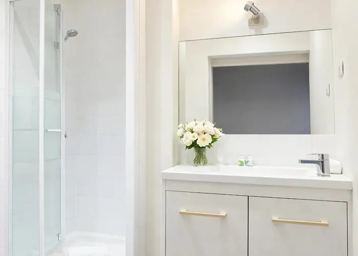 Eiffel Tower * Paris