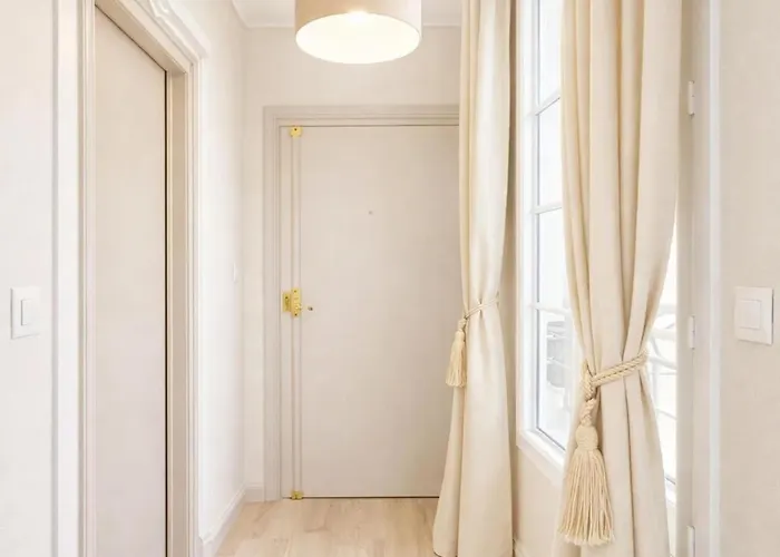 Eiffel Tower Appartement *