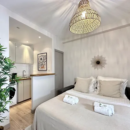Elegant Near Trocadero شقة