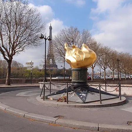 شقة Elegant Near Trocadero باريس