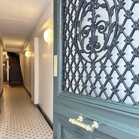 Eiffel Tower Paříž