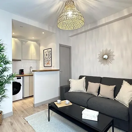 Eiffel Tower Διαμέρισμα *